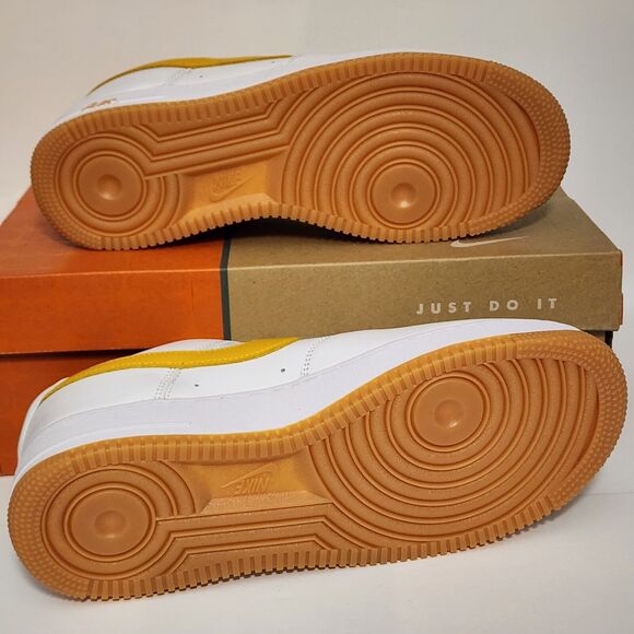 Nike Air Force 1 Low Retro QS Shoes Sz 9 "Waterproof" White Gold FD7039-100 NEW - Picture 7 of 10